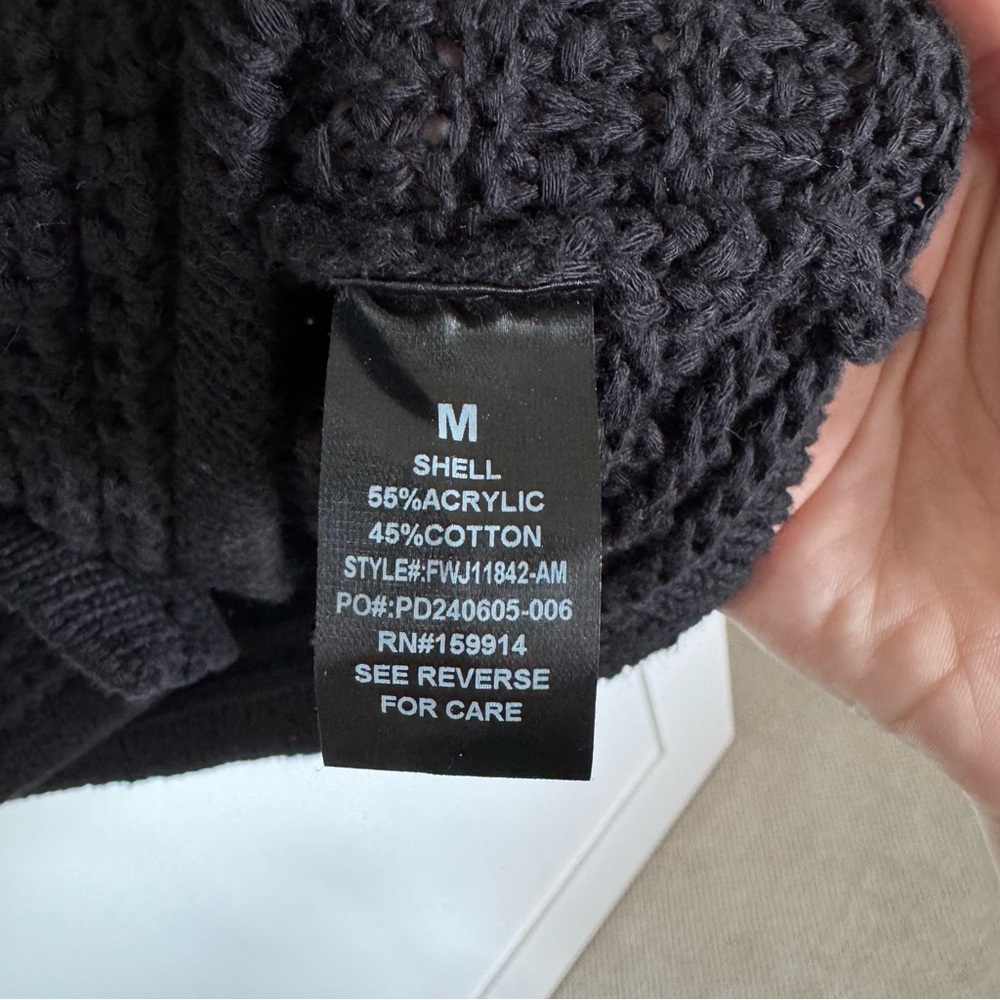 Chic Black Button-Up Cardigan - Picture 3 of 3